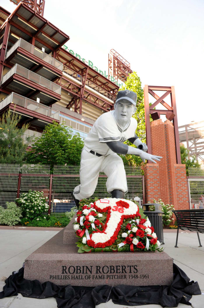Statue of 1950 "Whiz Kid" and Hall of Famer Robin Roberts outside of Citizens Bank Park